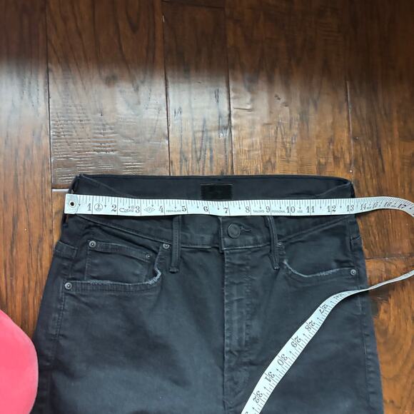 Mother Insider Crop Step Fray Jeans in Not Guilty Sz 28 Black - Picture 12 of 13